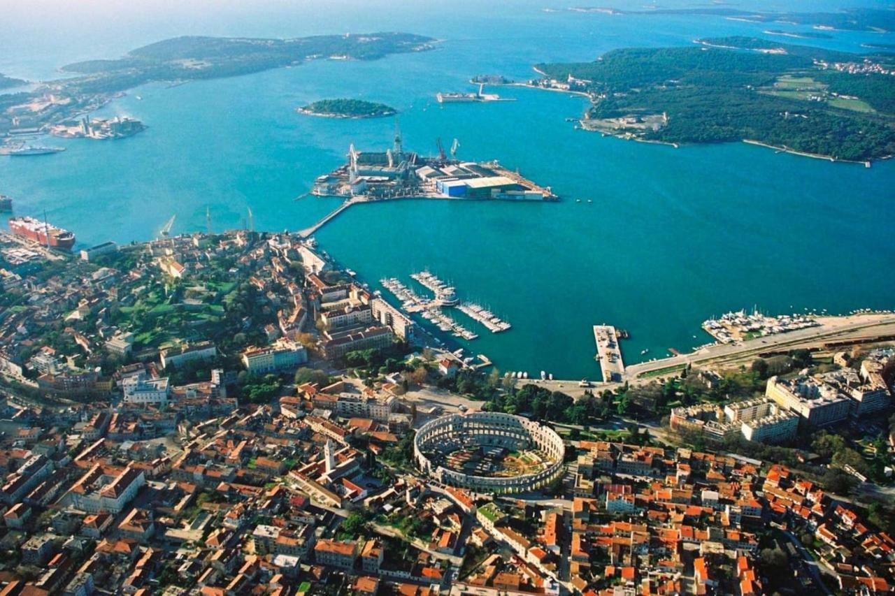 T&d Apartment Pula